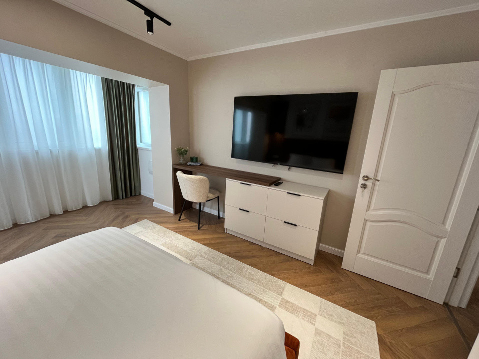 de inchiriat apartament  cu 4 camere  in Doamna Ghica 