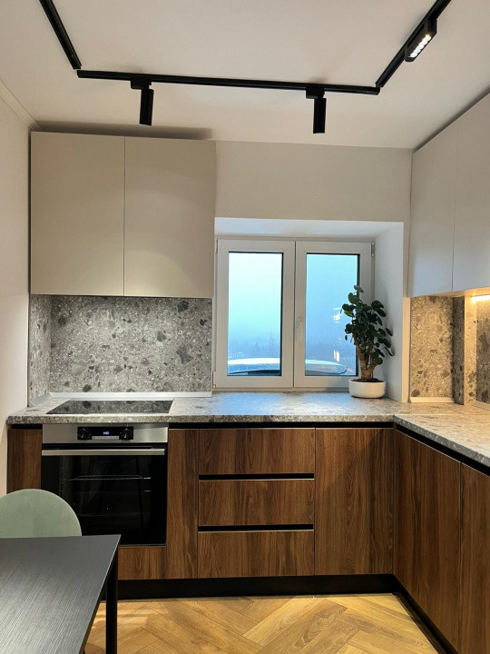 de inchiriat apartament  cu 4 camere  in Doamna Ghica 