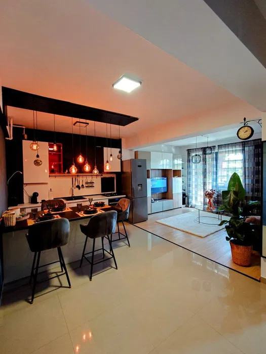 de inchiriat apartament  cu 3 camere  in Damaroaia 