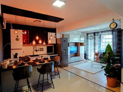 de inchiriat apartament  cu 3 camere  in Damaroaia 