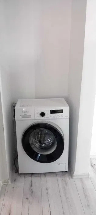 de inchiriat apartament decomandat cu 2 camere  in Aviatiei 