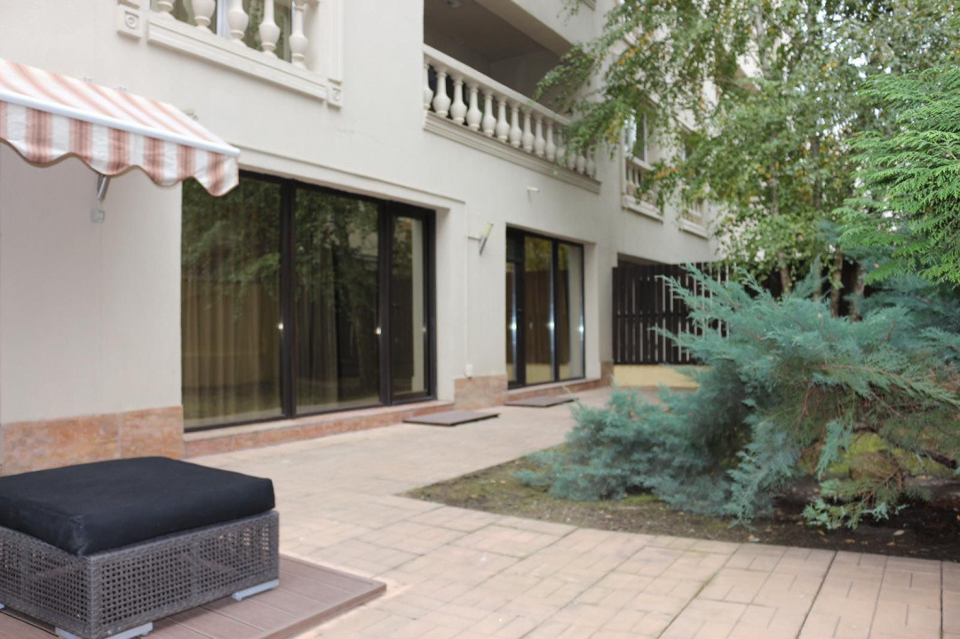 Apartament cu 3 camere în Herăstrău, grădină proprie