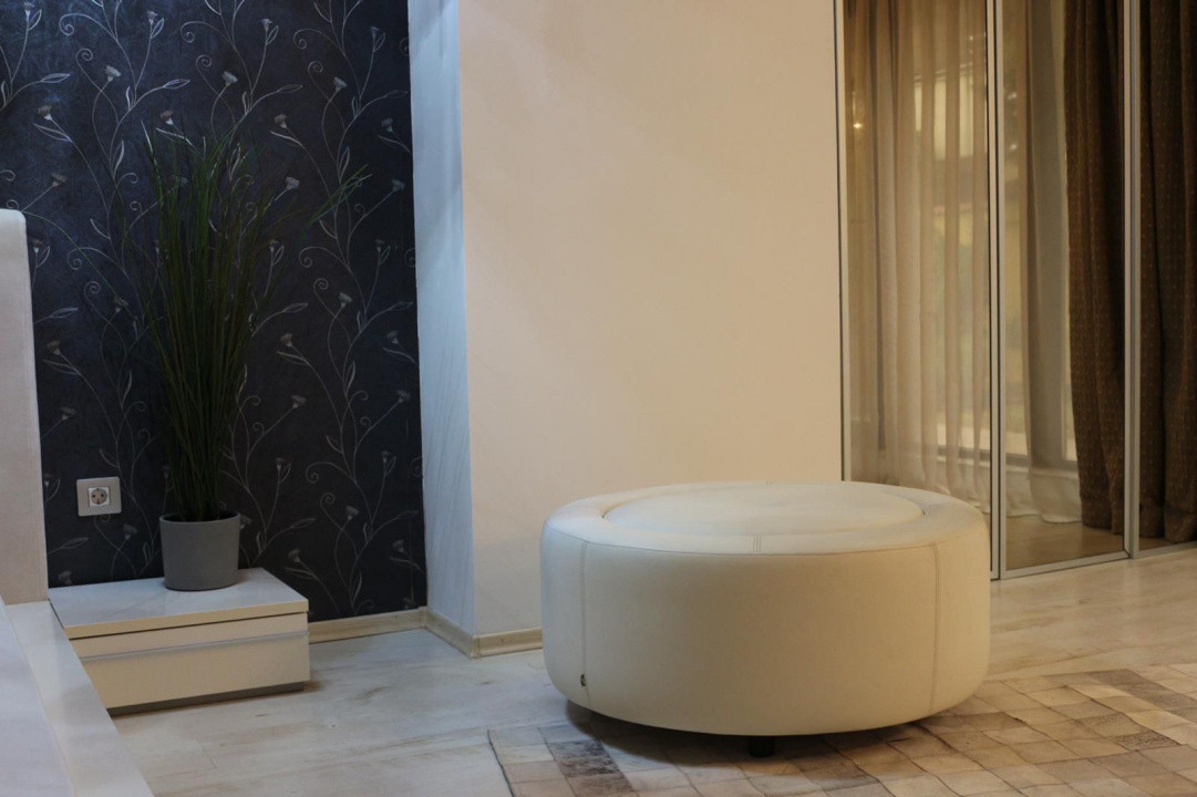 Apartament cu 3 camere în Herăstrău, grădină proprie