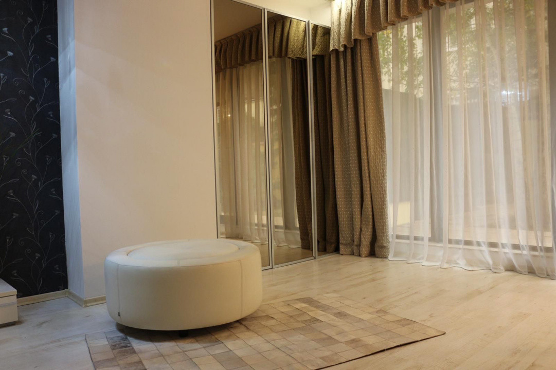 Apartament cu 3 camere în Herăstrău, grădină proprie