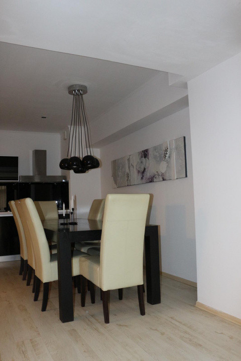 Apartament cu 3 camere în Herăstrău, grădină proprie