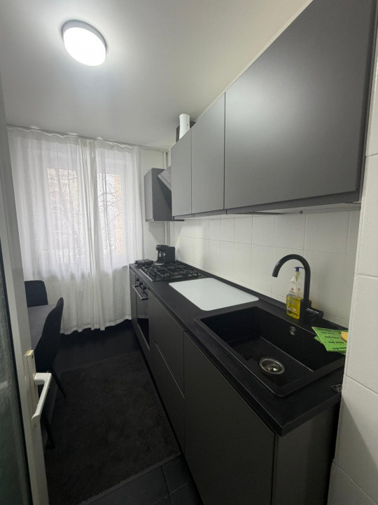 de inchiriat apartament 3 camere Zona Obor