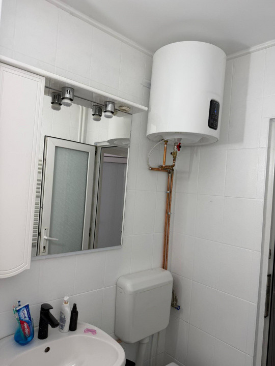 de inchiriat apartament 3 camere Zona Obor