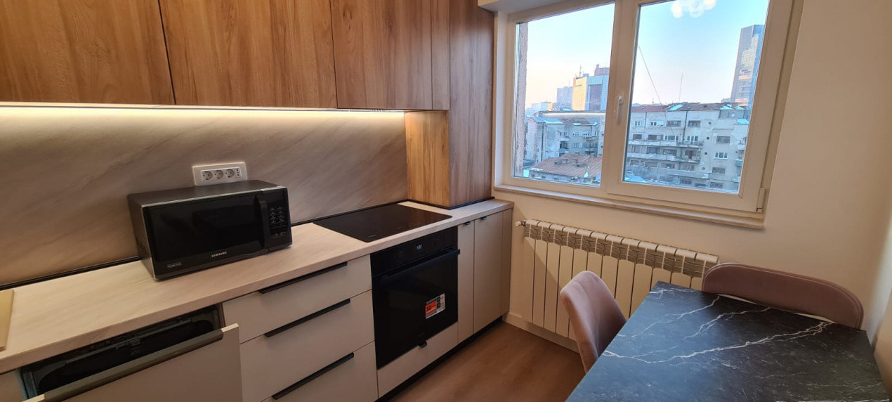 De inchiriat apartament decomandat cu 2 camere  