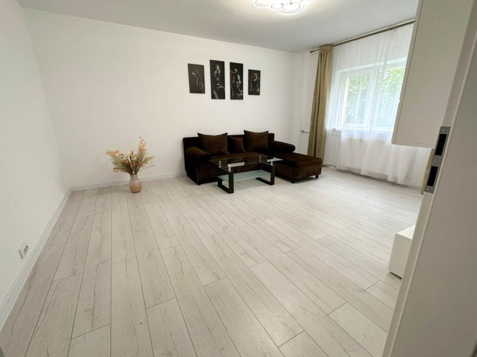 Inchiriere 3 camere 85 mp | Zona Nerva Traian | Aproape de mall