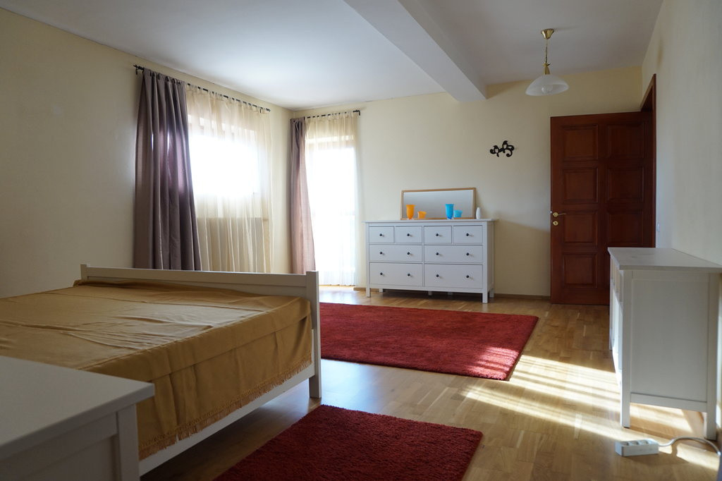 de inchiriat apartament 3 camere in vila; zoo Baneasa