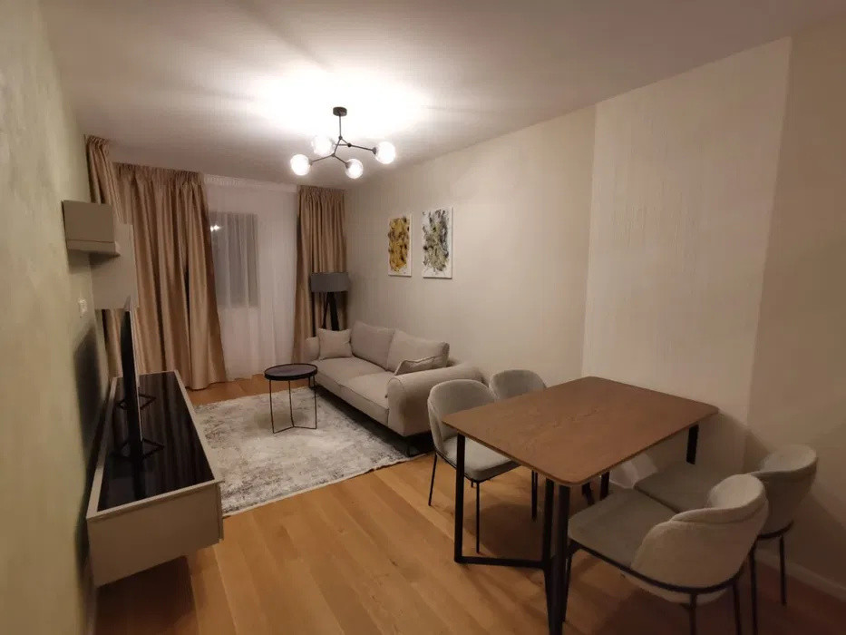De inchiriat apartament cu 2 camere  in Complex Aviatiei Park