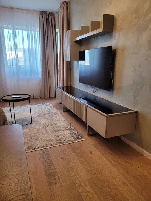 De inchiriat apartament cu 2 camere  in Complex Aviatiei Park