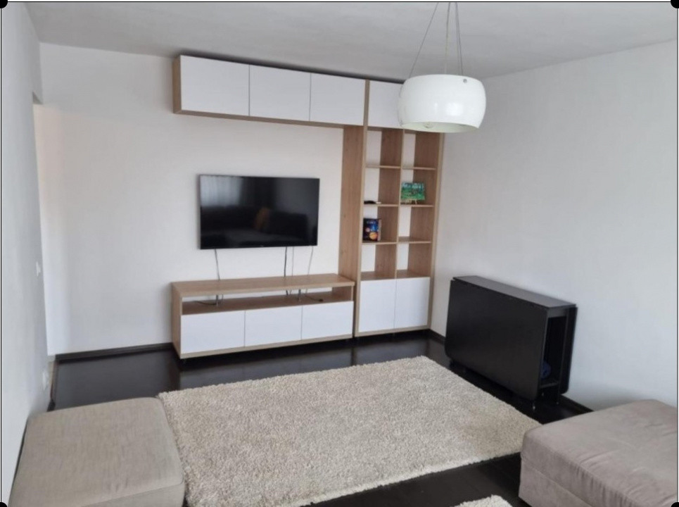 de inchiriat apartament decomandat cu 3 camere  in Pipera 