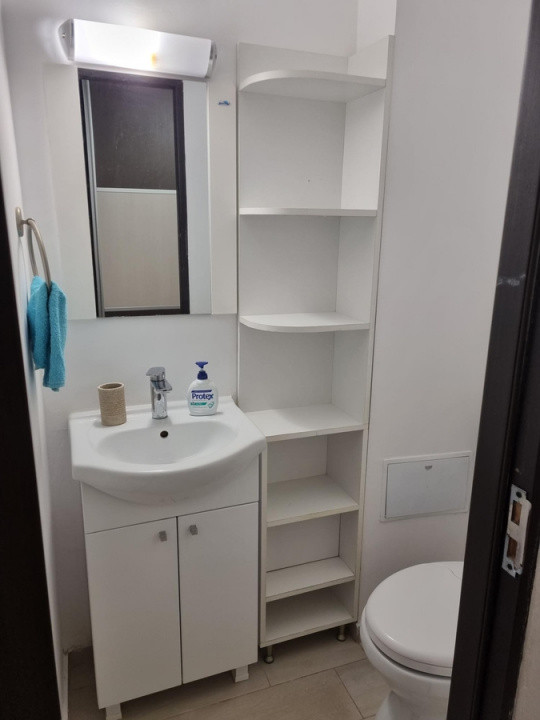 de inchiriat apartament decomandat cu 3 camere  in Pipera 