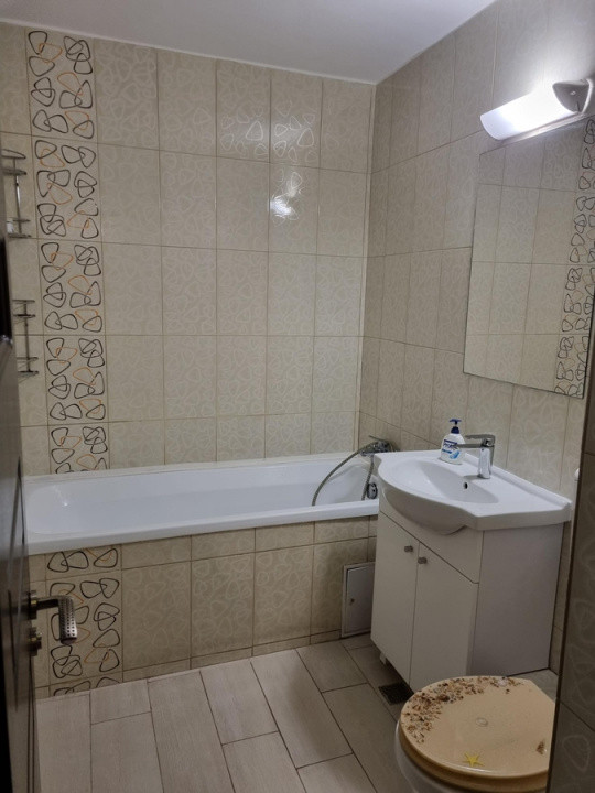 de inchiriat apartament decomandat cu 3 camere  in Pipera 