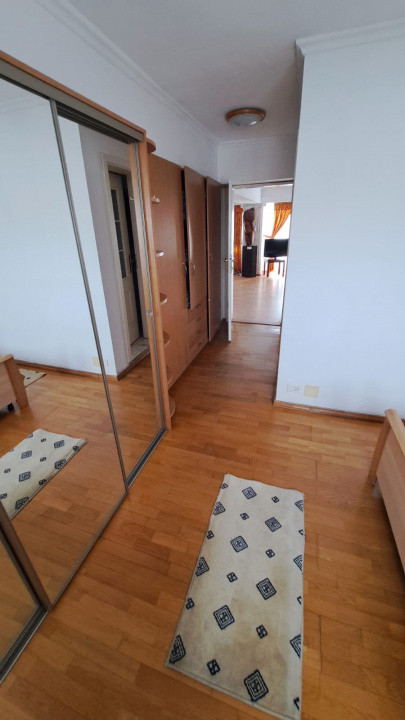 de inchiriat apartament 3 camere Decebal
