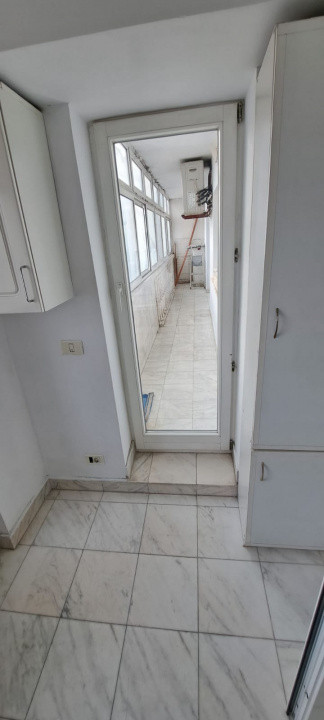 de inchiriat apartament 3 camere Decebal