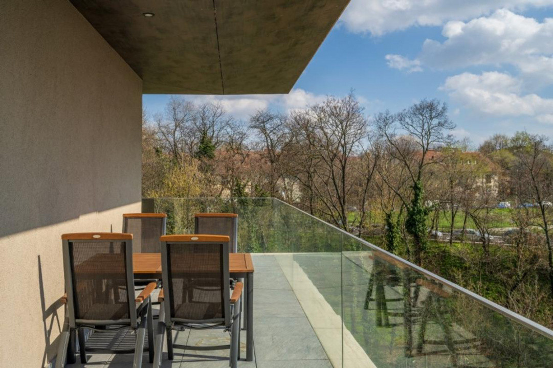 3 camere One Rachmaninov