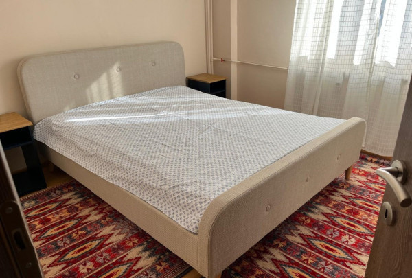 Proprietar: inchiriez ap 2 cam modern Tineretului 2min de parc