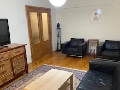 Apartament 3 camere, 76 mp, Traian – Unirii, decomandat, etaj 3/8