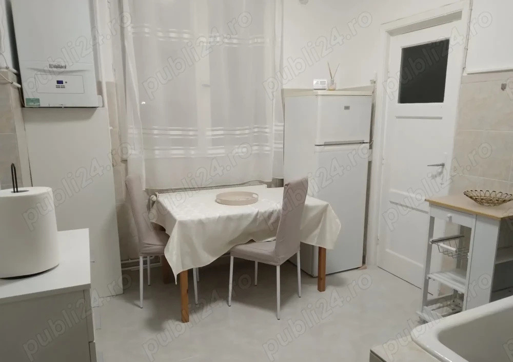 Inchiriere apartament 2 camere, 80 mp, Piata Romana, centrala proprie