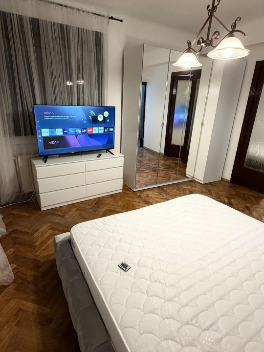 de inchiriat apartament 3 camere Stefan Cel Mare