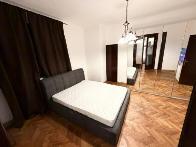 de inchiriat apartament 3 camere Stefan Cel Mare