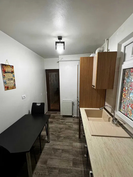 de inchiriat apartament semidecomandat cu 2 camere  in Tineretului 