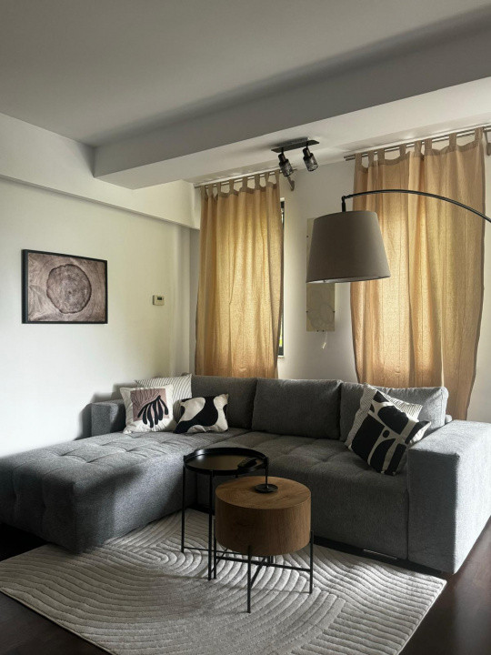 De inchiriat apartament cu 3 camere  in Herastrau 