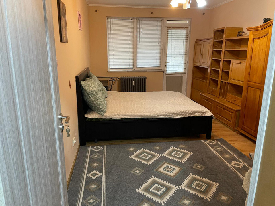 de inchiriat apartament 3 camere zona Arena Nationala