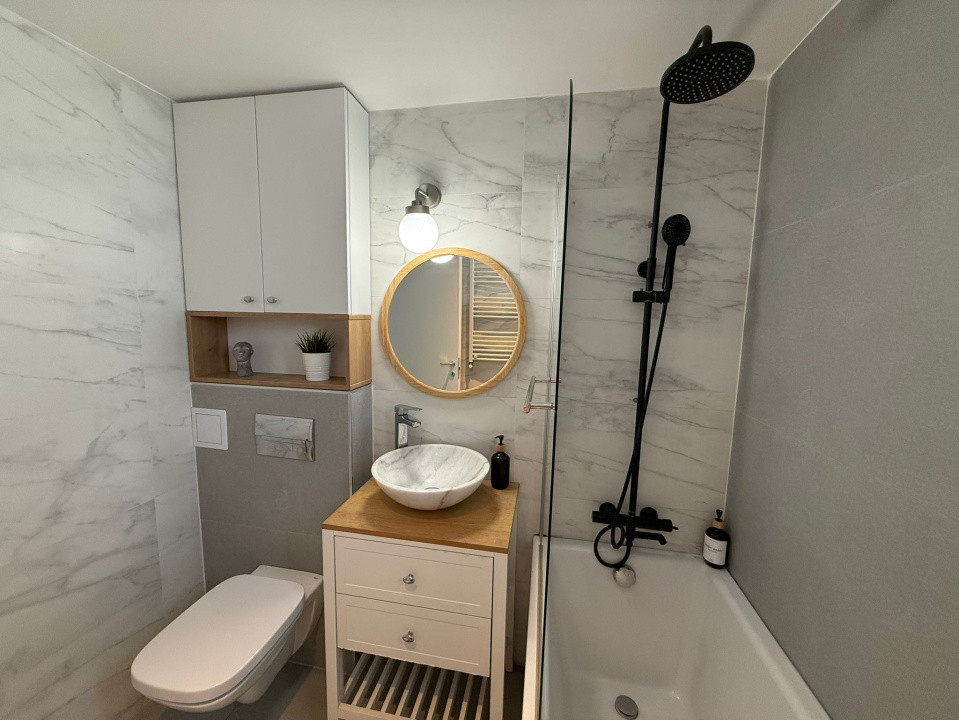 Apartament 2 camere+loc de parcare Apărătorii Patriei 