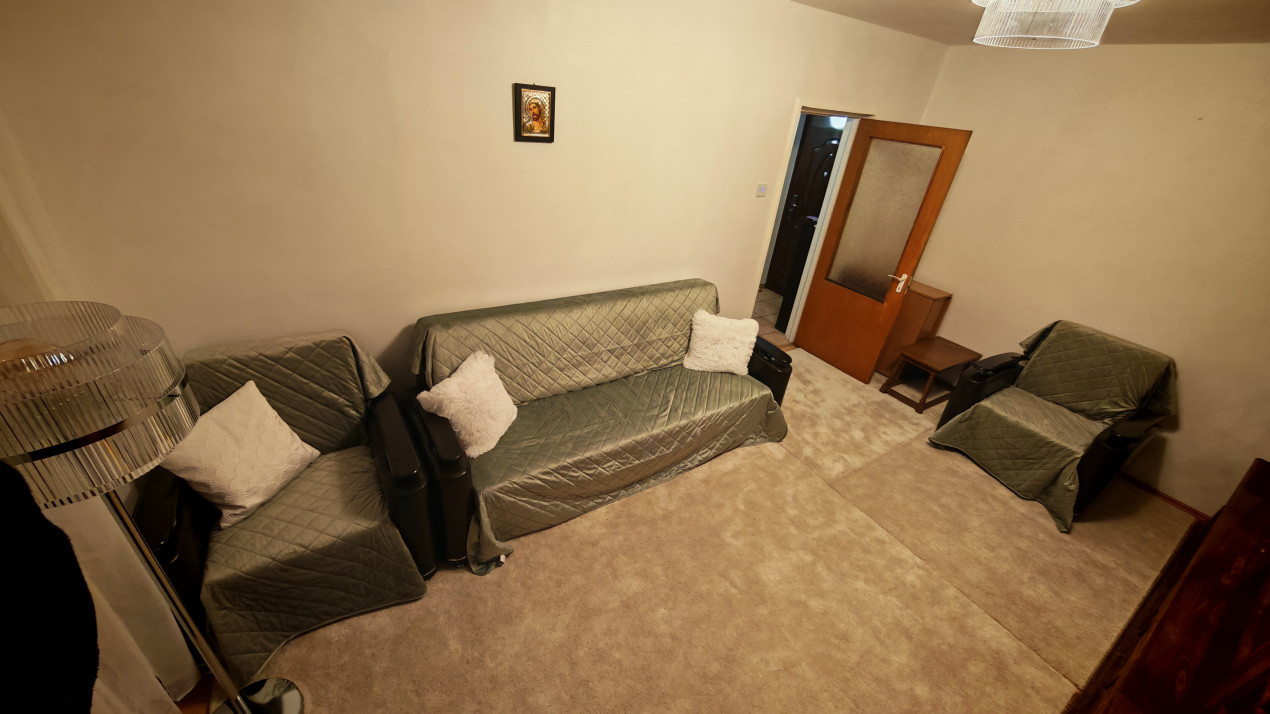 de inchiriat apartament decomandat cu 3 camere  in Pantelimon 