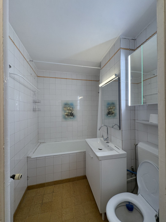 de inchiriat apartament decomandat cu 3 camere  in Pantelimon 