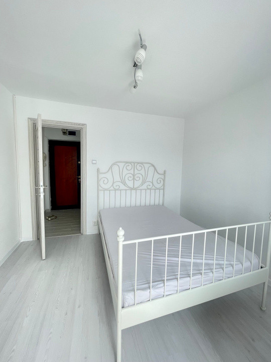 Închiriez apartament 2 camere – Piața Victoriei