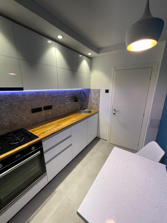 De inchiriat apartament cu 2 camere modern