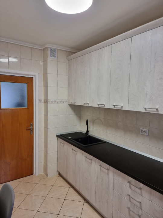 Apartament 3 camere – 74 mp – Decomandat
