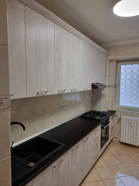 Apartament 3 camere – 74 mp – Decomandat