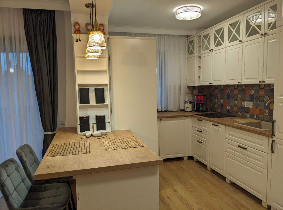 de inchiriat apartament decomandat cu 3 camere  in Baneasa 