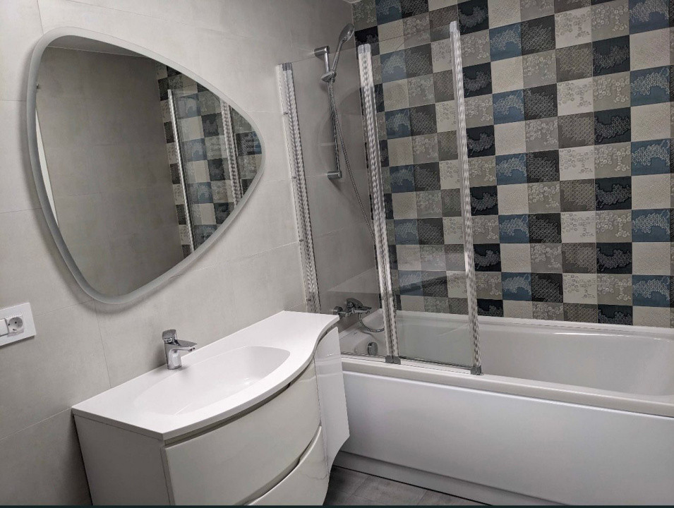 de inchiriat apartament decomandat cu 3 camere  in Baneasa 