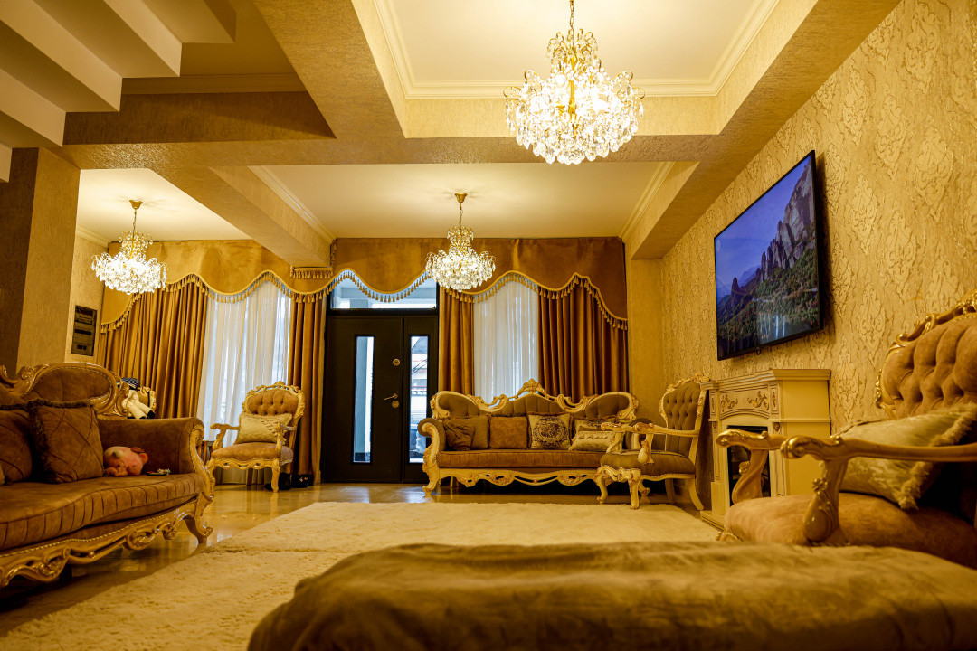 Casa Individuala | 6 camere | Curte | Aviatiei 