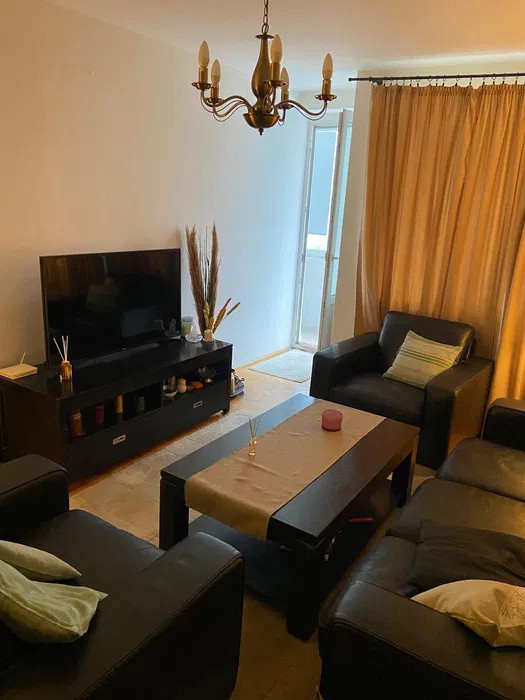 de inchiriat apartament  cu 2 camere in zona Stefan cel Mare 