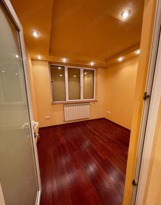 Apartament 3 camere, 60 mp, bloc monolit, centrala, boxa, metrou 1 Decembrie