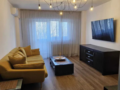 de inchiriat apartament semidecomandat cu 3 camere  in 13 Septembrie 