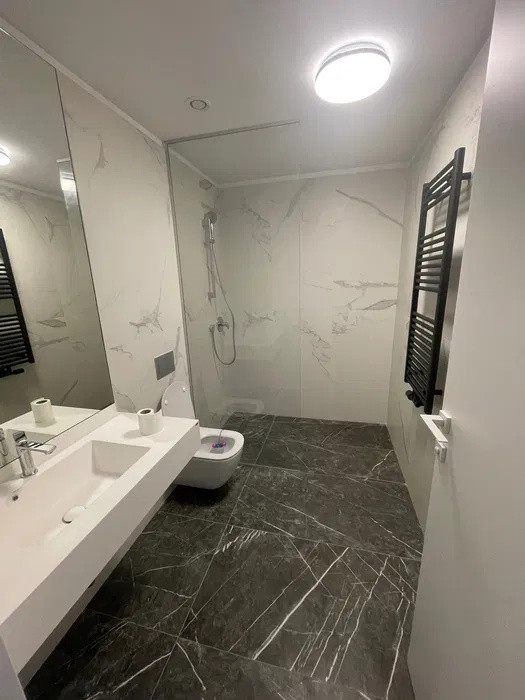 de inchiriat apartament 2 camere One Lake Club 