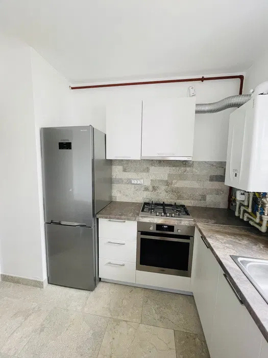 de inchiriat apartament decomandat cu 2 camere in Vitan Residence 