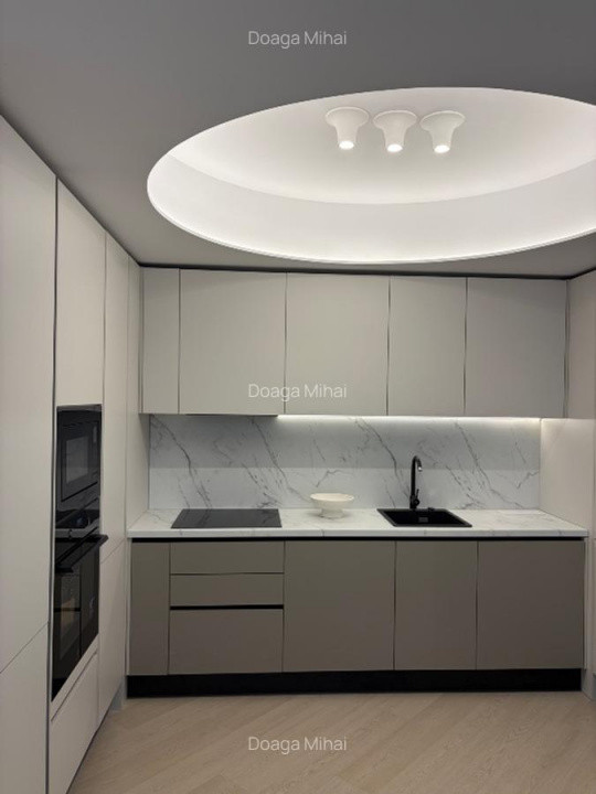 Inchiriere apartament 3 camere Cortina North | Prima inchiriere | Balcon 10 mp