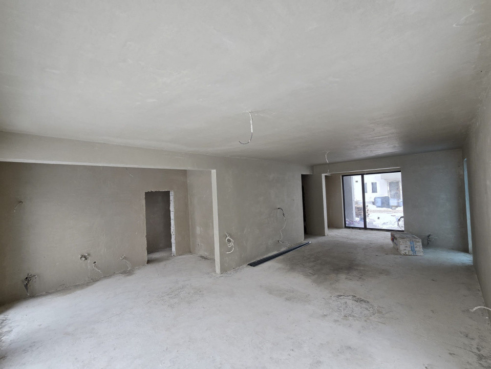 Vila 5 camere Tunari de vanzare