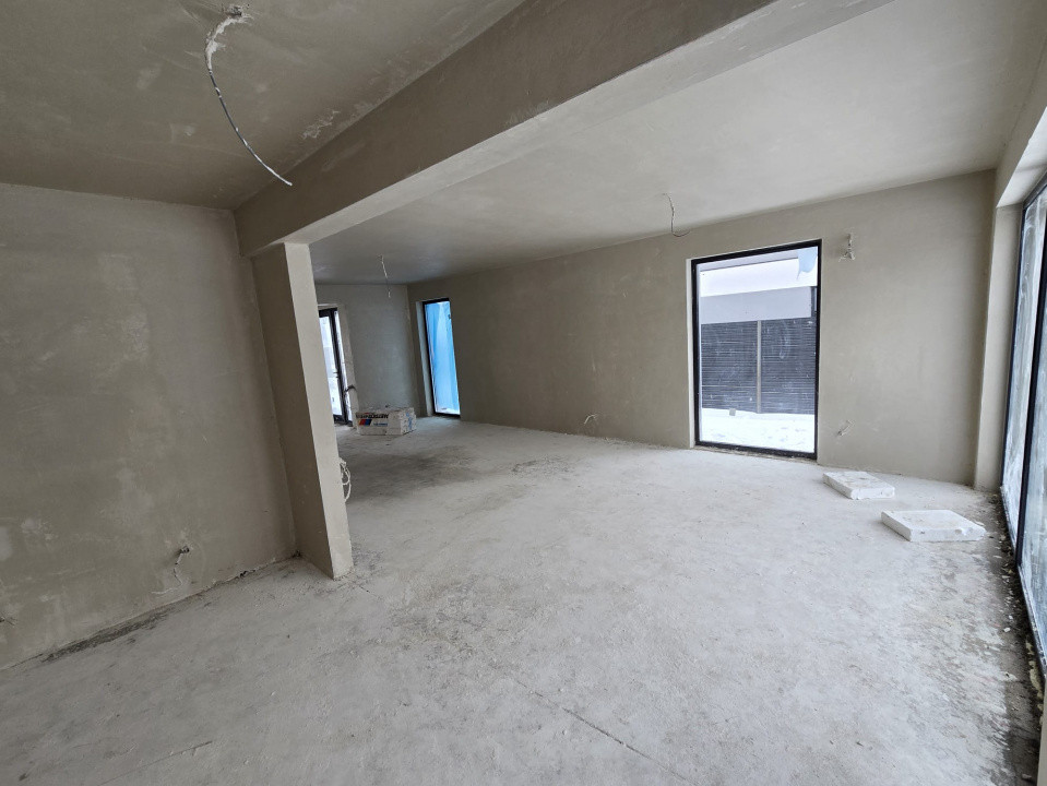 Vila 5 camere Tunari de vanzare