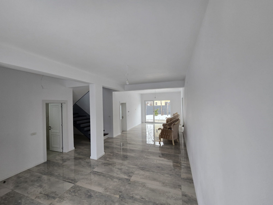 Vila 4 camere Premium Voluntari de vanzare