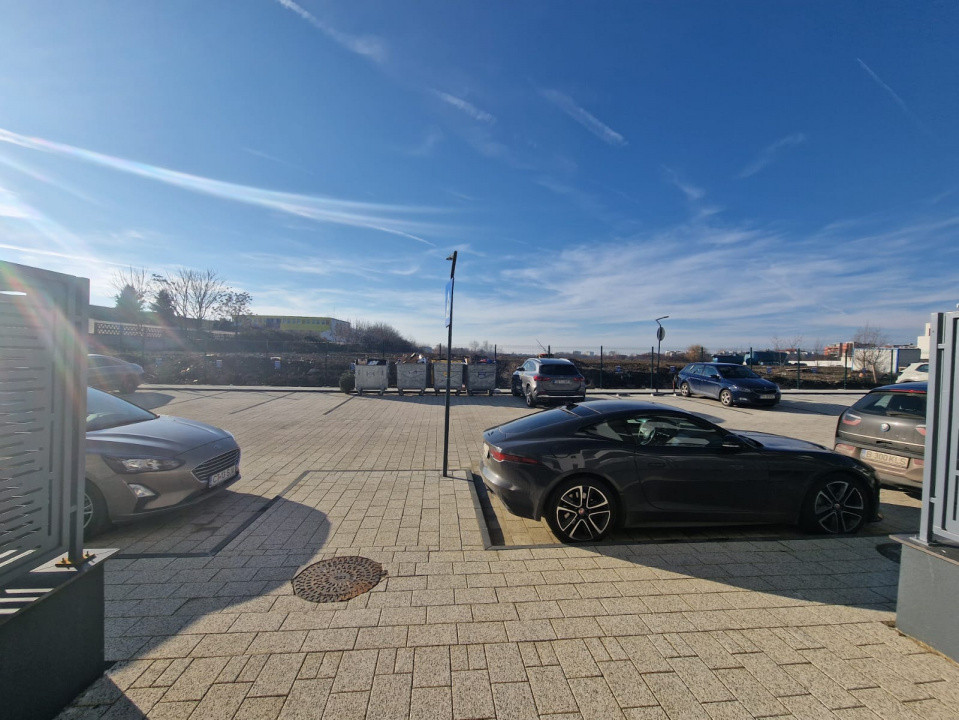 Apartament 3 camere Straulesti | De Inchiriat |  | Parcare | Gradina | 